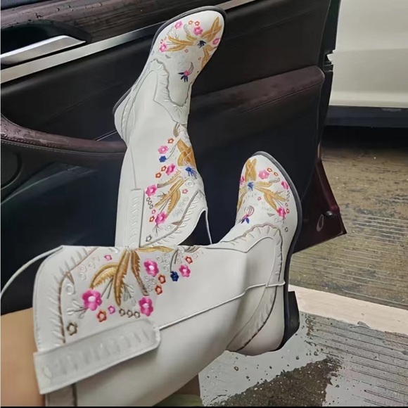 Embroidery cow girl western boho boots - Picture 3 of 4